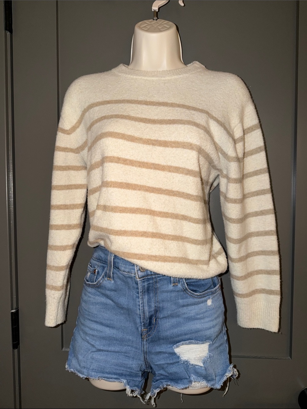 UNIQLO Cream & Beige Striped Sweater